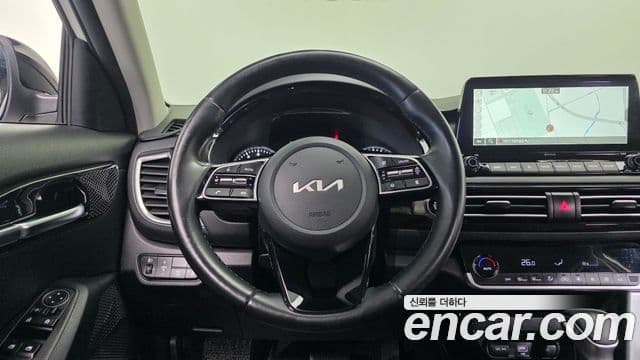 Kia Seltos 2022 — ფოტო 14/20