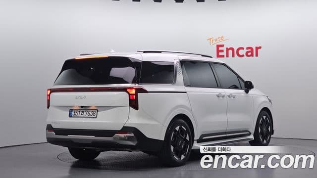 Kia Carnival 2024 — Фото 2/20