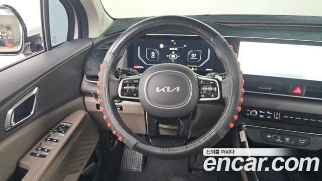 Kia Carnival 2024 — Фото 13/20