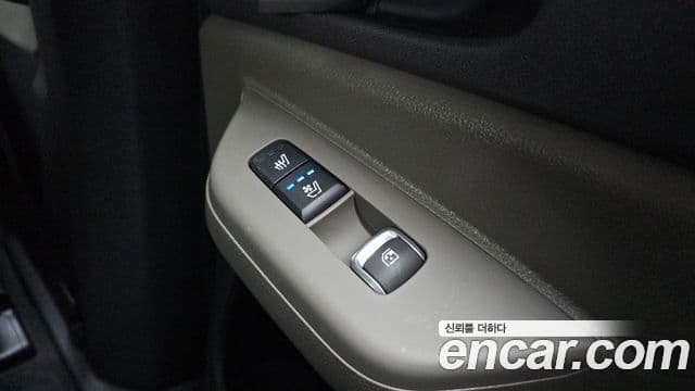 Kia Carnival 2024 — Фото 19/20