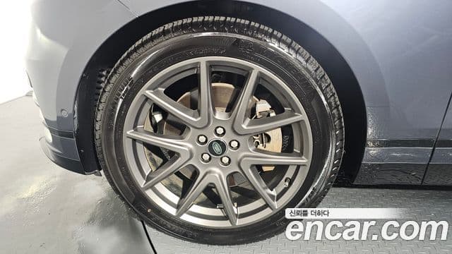 Land Rover Range Rover Velar 2024 — Şəkil 5/20