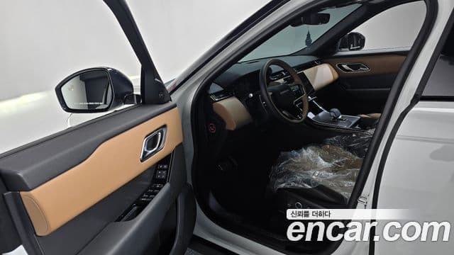 Land Rover Range Rover Velar 2025 — Şəkil 10/20
