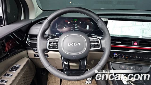 Kia Carnival 2024 — ფოტო 13/20