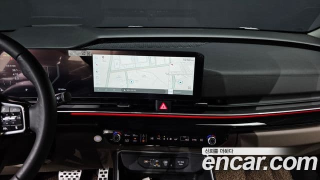 Kia Carnival 2024 — ფოტო 14/20