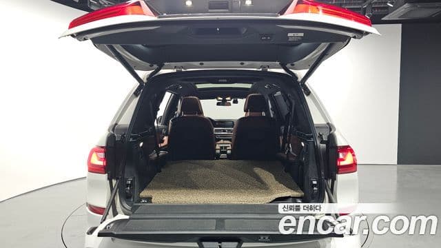 BMW X7 2022 — ფოტო 20/20