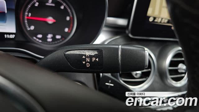 Mercedes-Benz GLC-Class 2018 — Şəkil 2/29