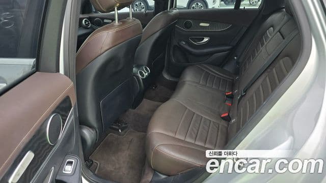 Mercedes-Benz GLC-Class 2018 — Şəkil 19/29