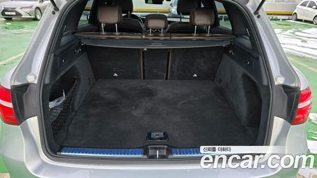Mercedes-Benz GLC-Class 2018 — Şəkil 26/29