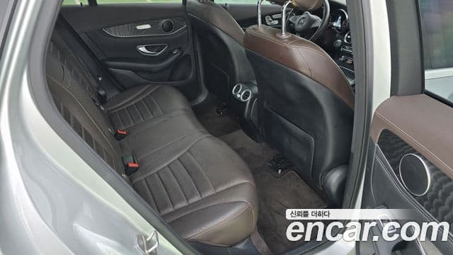 Mercedes-Benz GLC-Class 2018 — Şəkil 16/29