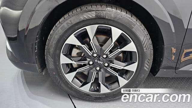 Kia Carnival 2022 — ფოტო 5/20