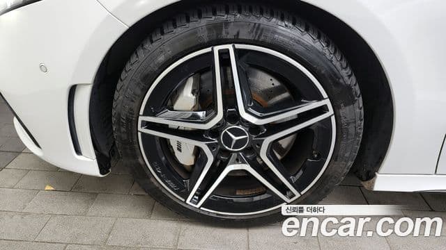 Mercedes-Benz A-Class 2022 — Photo 4/20
