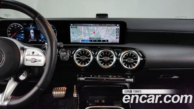 Mercedes-Benz A-Class 2022 — Photo 17/20