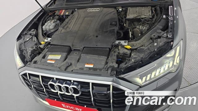 Audi Q7 2021 — Photo 17/20