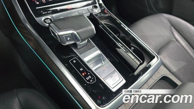 Audi Q7 2021 — Photo 6/20