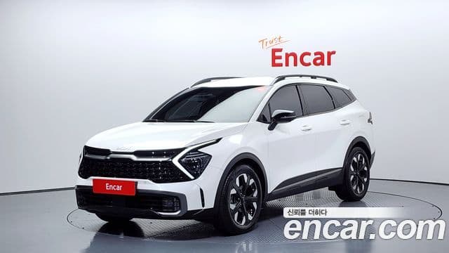 Kia Sportage 2022 — Фото 1/20