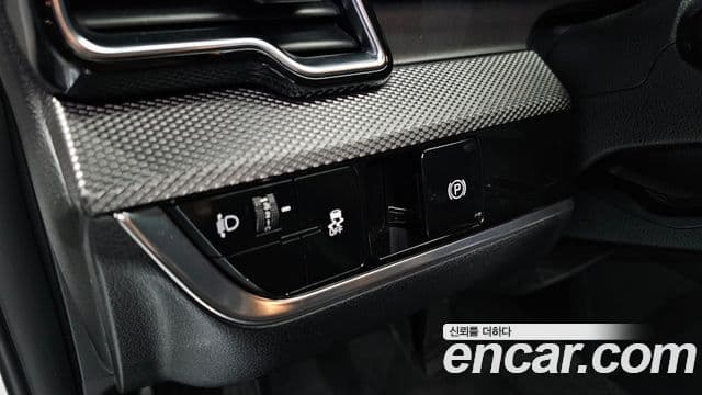 Kia Sportage 2022 — ფოტო 18/20