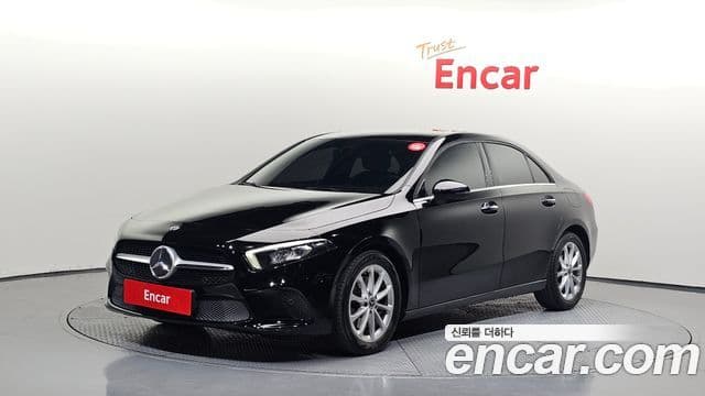 Mercedes-Benz A-Class 2020 — Photo 12/20
