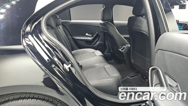 Mercedes-Benz A-Class 2020 — Photo 13/20