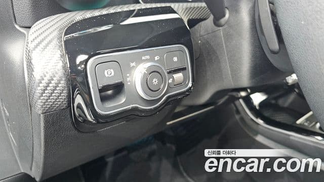 Mercedes-Benz A-Class 2020 — Photo 10/20