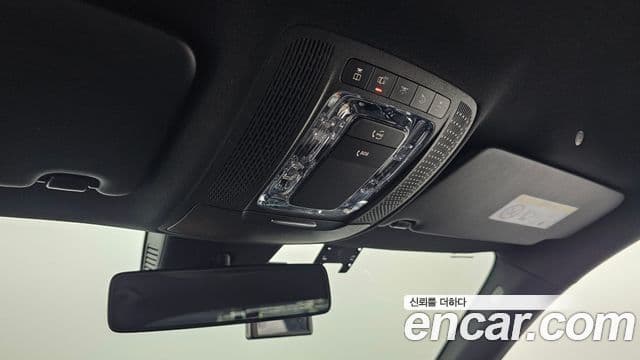 Mercedes-Benz A-Class 2020 — Photo 17/20