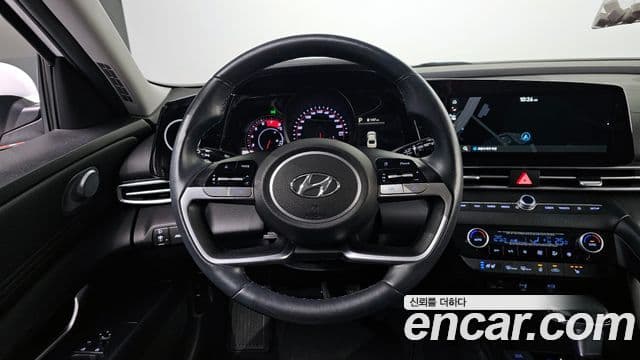 Hyundai The New Avante Hybrid 2020 — Photo 3/20
