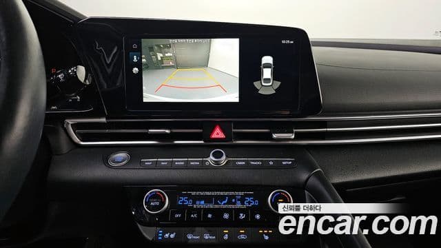 Hyundai The New Avante Hybrid 2020 — Photo 7/20