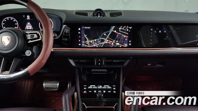 Porsche Cayenne 2024 — ფოტო 13/20