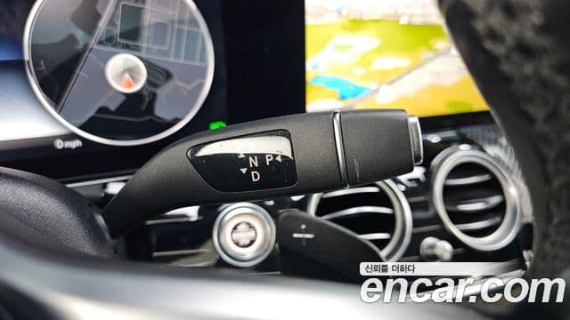 Mercedes-Benz E-Class 2020 — фото 9 из 20