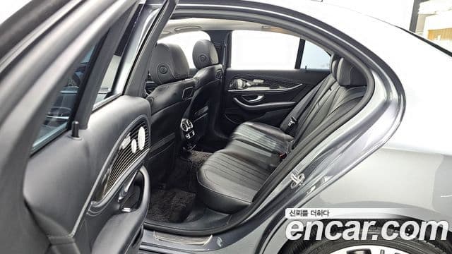 Mercedes-Benz E-Class 2020 — Şəkil 12/20