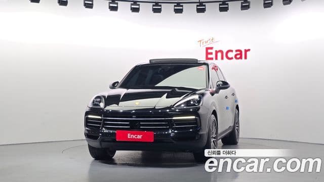Porsche Cayenne 2023 — ფოტო 3/20