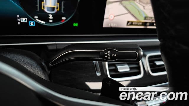 Mercedes-Benz GLE-Class 2021 — ფოტო 8/20