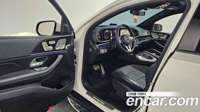Mercedes-Benz GLE-Class 2021 — Photo 6/20