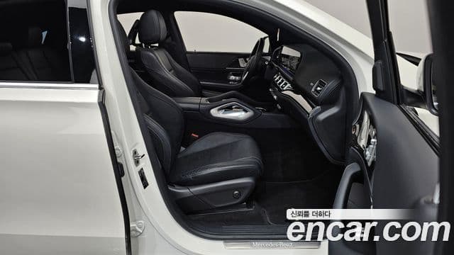 Mercedes-Benz GLE-Class 2021 — Photo 2/20