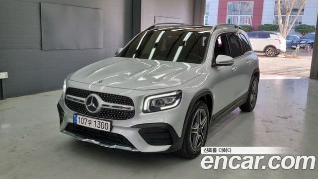Mercedes-Benz GLB-Class 2020 — Şəkil 10/18