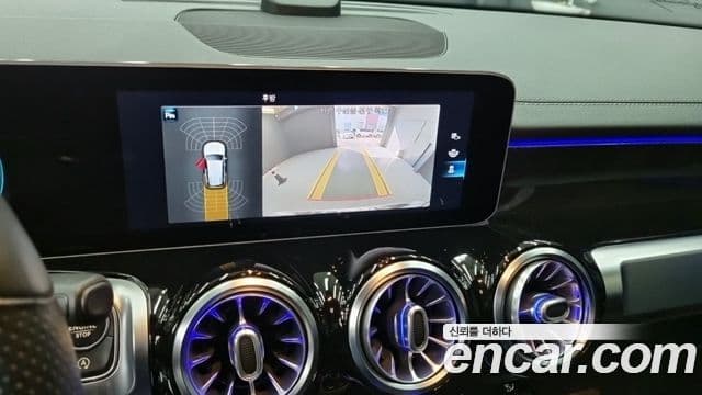 Mercedes-Benz GLB-Class 2020 — Şəkil 11/18