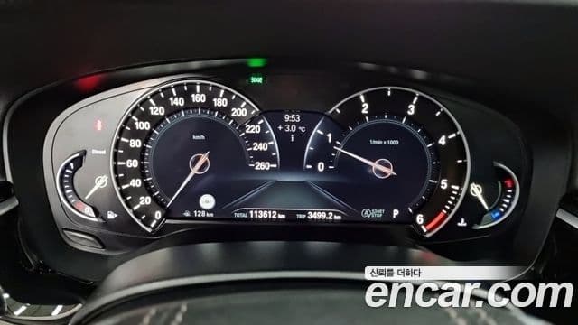 Mercedes-Benz GLB-Class 2020 — Şəkil 17/18