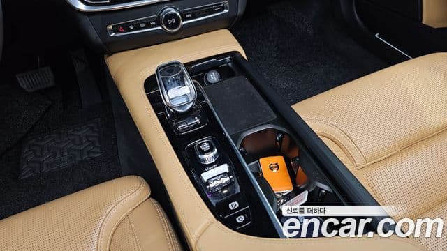 Volvo S90 2021 — Şəkil 9/20