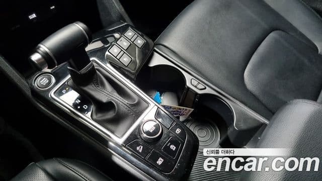 Kia Sportage 2022 — фото 8 из 15