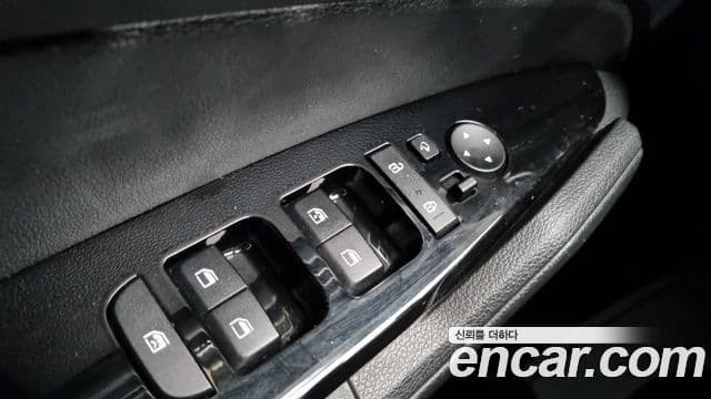 Kia Sportage 2022 — фото 14 из 15