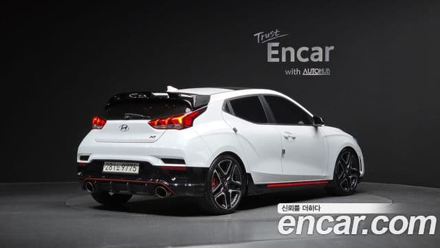 Hyundai Veloster 2021 — ფოტო 2/20