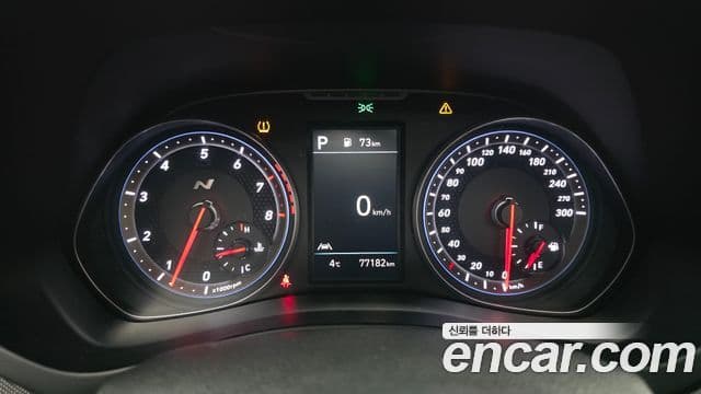 Hyundai Veloster 2021 — ფოტო 8/20
