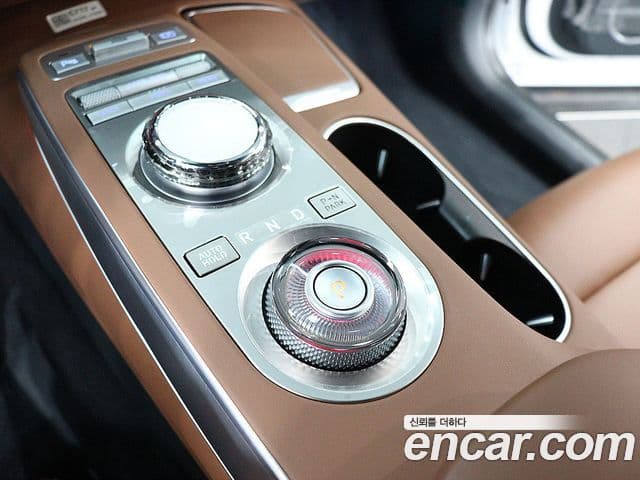 Genesis GV70 2024 — ფოტო 8/20