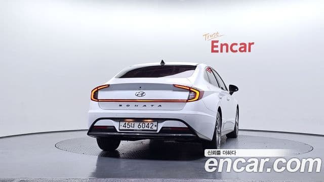 Hyundai Sonata 2019 — ფოტო 4/20