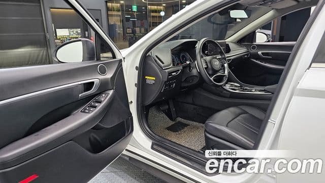 Hyundai Sonata 2019 — ფოტო 11/20