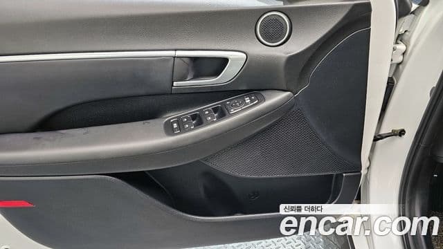 Hyundai Sonata 2019 — ფოტო 17/20
