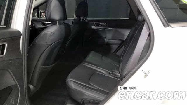 Kia Sportage 2021 — ფოტო 11/18