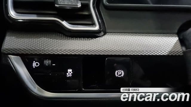Kia Sportage 2021 — ფოტო 16/18