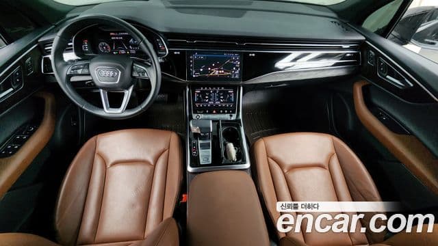 Audi Q7 2022 — Şəkil 16/20