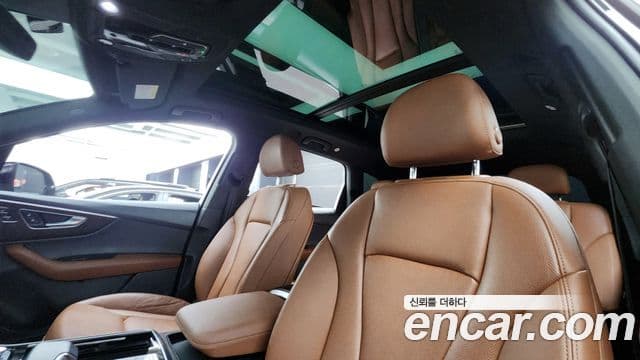 Audi Q7 2022 — Şəkil 15/20