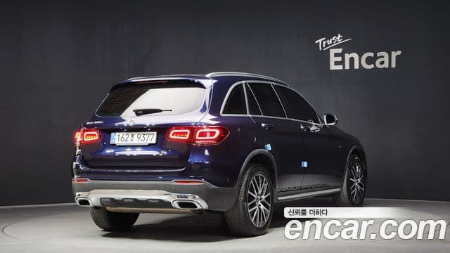 Mercedes-Benz GLC-Class 2020 — ფოტო 2/20